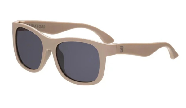 Babiators Eco Navigator: Soft Sand | Smoke Lenses | 6+ años