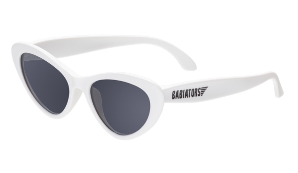 Babiators Original Cat-Eye: Wicked White I Smoke Lenses I 3-5 años