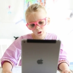 Babiators Screen Savers I Navigator: Think Pink I 3-5 años